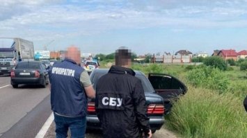 $6 тисяч — за виїзд за кордон: у Львові викрили схему переправлення чоловіків у Польшу