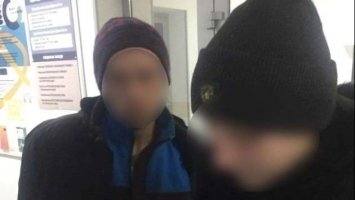 У Києві подружжя залишило в магазині банківську картку під час пограбування