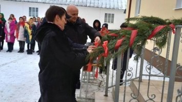 На Березнівщині урочисто відкрили шкільний туалет (фото)