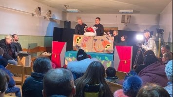 Актори театру ляльок показують вистави в укриттях та бомбосховищах