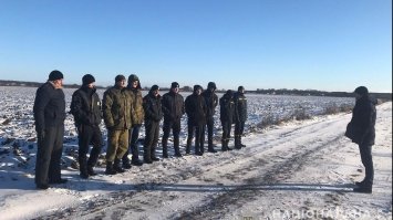 Безвісти зниклого жителя Острога розшукали в полі без ознак життя