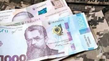 Брав гроші з військовиків, аби їх не відправляли у 