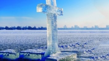 Буде холодно: синоптики прогнозують морози, сніг і рвучкий вітер