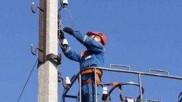 Через снігопад на  Заході України майже сотня населених пунктів залишилася без світла