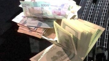 «ДОНЬКА У ЛІКАРНІ»: 63-РІЧНА ЧЕРНІГІВКА ВІДДАЛА НЕВІДОМОМУ 4000 ДОЛАРІВ. ФОТО