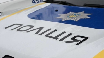 Їхав в автомобілі без прав і з рушницею односельчанина