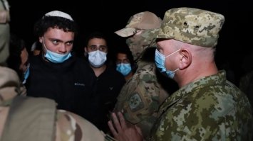 Хасиди застрягли на білорусько-українському кордоні: що відомо