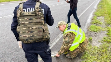 Кинув гранату у поліцейських 