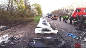Масштабне ДТП на Рівненщині: загинуло 26 людей, 12 — отримали травми 
