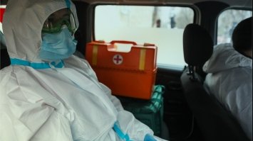 Мобільні бригади знову виїжджатимуть для вакцинації літніх людей у області 