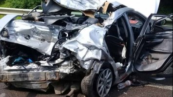На Радивилівщині зіткнулися вантажівка та легковик з іноземними студентами
