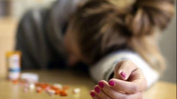На Рівненщині 11-річна дівчинка наковталася парацетамолу