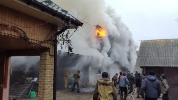 На Рівненщині від вогню врятували житловий будинок