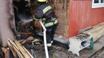 На Рівненщині ледь не згорів житловий будинок