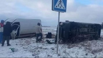 На Рівненщині у ДТП потрапила маршрутка, в якій перебували 10 пасажирів