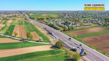 На Рівненщині відновлюють трасу національного значення