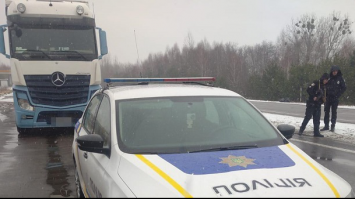 На Волині п'яний водій вантажівки хотів «відкупитися» за двісті злотих (фото)