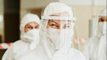 Нові штами COVID можуть бути ще заразнішими — ВООЗ