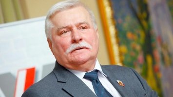 Пенсії не вистачає: Лех Валенса шукає підробіток