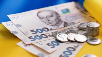         «Пенсії та допомоги платитимемо вчасно, є ресурси та підтримка», – Шмигаль