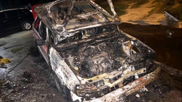 Після підпалу авто куратори порадили