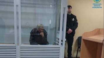 Побив батька: у кареті швидкої потерпілий помер