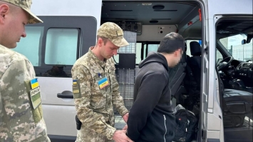 Польща передала Україні ухилянта: йому  вже вручили повістку