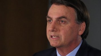 Президент Бразилії насмішив співгромадян відвіданням «башти піци»