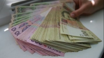 Просив 15 тис грн у підприємця – на Рівненщині судитимуть голову громади