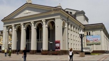 Пункт вакицнації у драмтеатрі відновить роботу наступного тижня