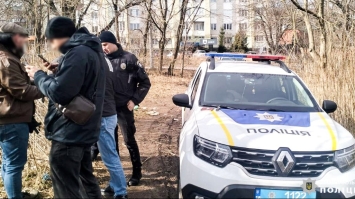 П’ять закладок з наркотиками зробив, решту – не стиг: затримала поліція