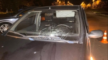 Рівнянка з онуком потрапила під колеса автомобіля