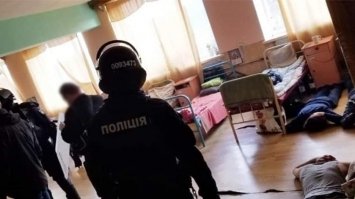 «Смотрящого» зі спільниками судитимуть за організацію наркобізнесу за ґратами 