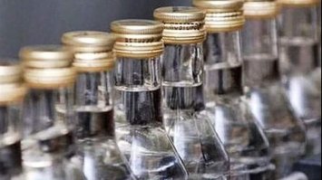 Суд оштрафував підприємця, який планував продати майже тонну «сурогатного» алкоголю