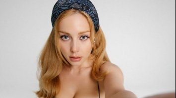 Тіна Кароль вийшла на публіку в образі за 19,5 тисячі гривень