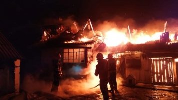 Цієї ночі у Дубровиці сталося дві пожежі