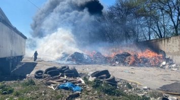 У Бармаках горить сміттєзвалище