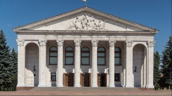  У Чернігові драмтеатр припинив роботу, бо мобілізували всіх чоловіків