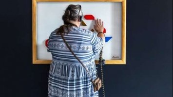 У Нідерландах створили виставку з картинами для сліпих