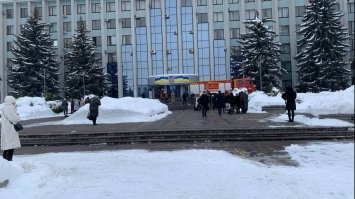 У Рівненській Обласній державній адміністрації - пожежа (ВІДЕО)+ОНОВЛЕНО