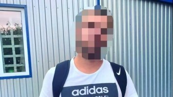 У Рівненському районі чоловік побив 24-річного односельця: непритомного хлопця помітив військовий