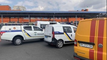 У Рівному поліцейські перевіряють чи замінували автовокзал