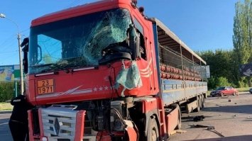 У Рівному затримали п'яного перевізника газових балонів, який спричинив ДТП 
