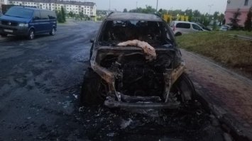 У Рівному згорів «BMW Х5» 74-річної рівнянки