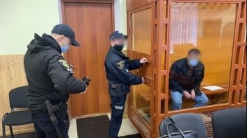 У Рокитному чоловік підпалював автомобілі, щоб помститися коханцям дружини