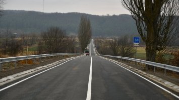 У селі на Здолбунівщині відремонтували 3 км розбитої дороги