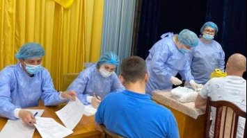 У центрі вакцинації проти COVID-19 вакцинувалося майже 400 рівнян
