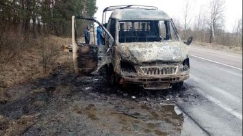 У Вараському районі згорів легковий автомобіль