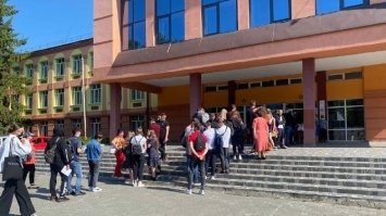 Учні, які отримали 200 балів на ЗНО отримають - грошові премії