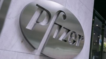 Україна одержала від США мільйон доз вакцини Pfizer